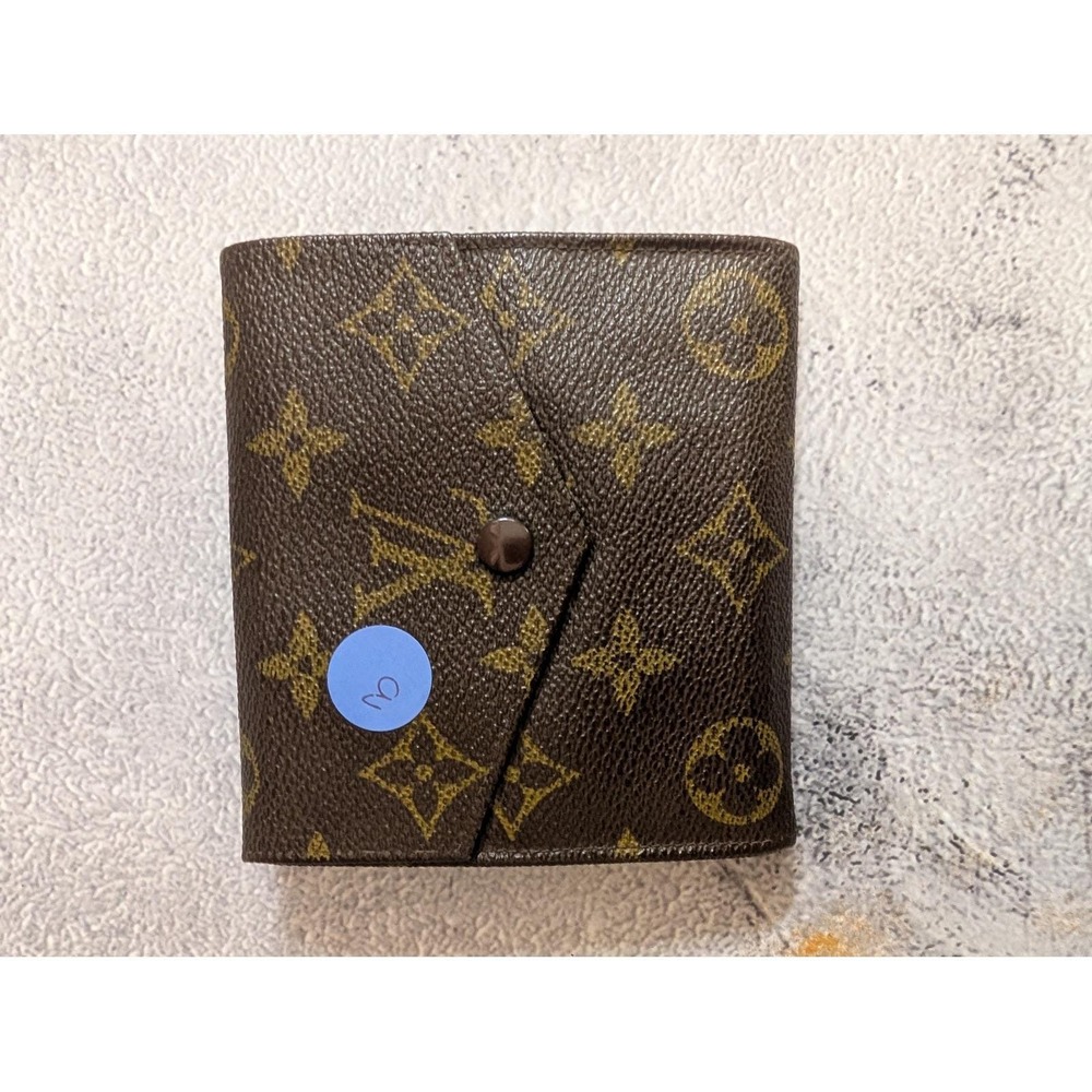 Authentic Vintage Louis Vuitton Monogram envelope coin wallet. Date Code 821